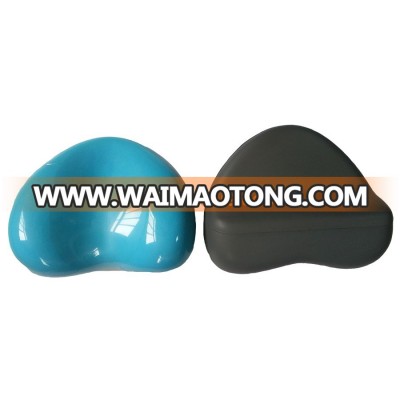 Self Skinning Foam Bathtub Headrest Pillow Custom Color Plastic Pillow PU Bath Pillow With Suction Cup